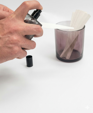 100x Blotters + Black Glass Holder